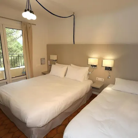 Szálloda De La - Hdlp Bormes-les-Mimosas