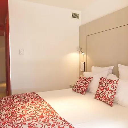 De La - Hdlp Hotel 3*