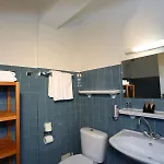 De La - Hdlp Hotel