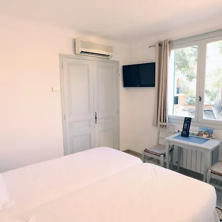 Hotel De La - Hdlp 3*