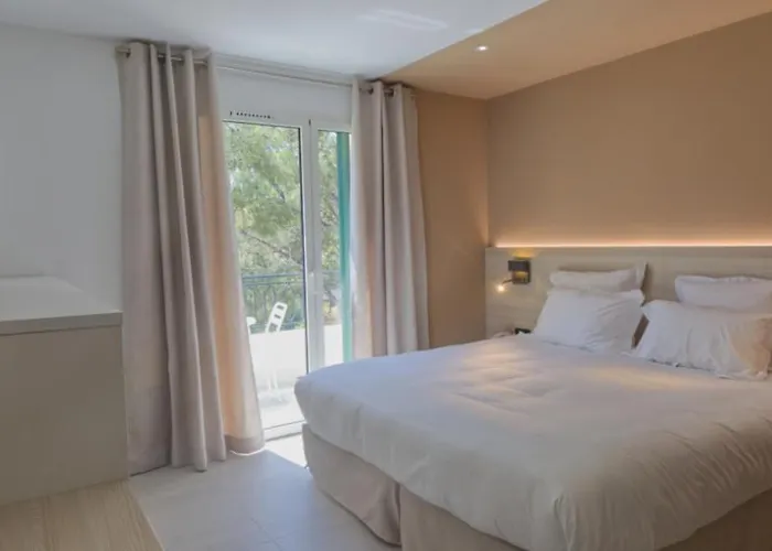 Hotel De La - Hdlp Bormes-les-Mimosas